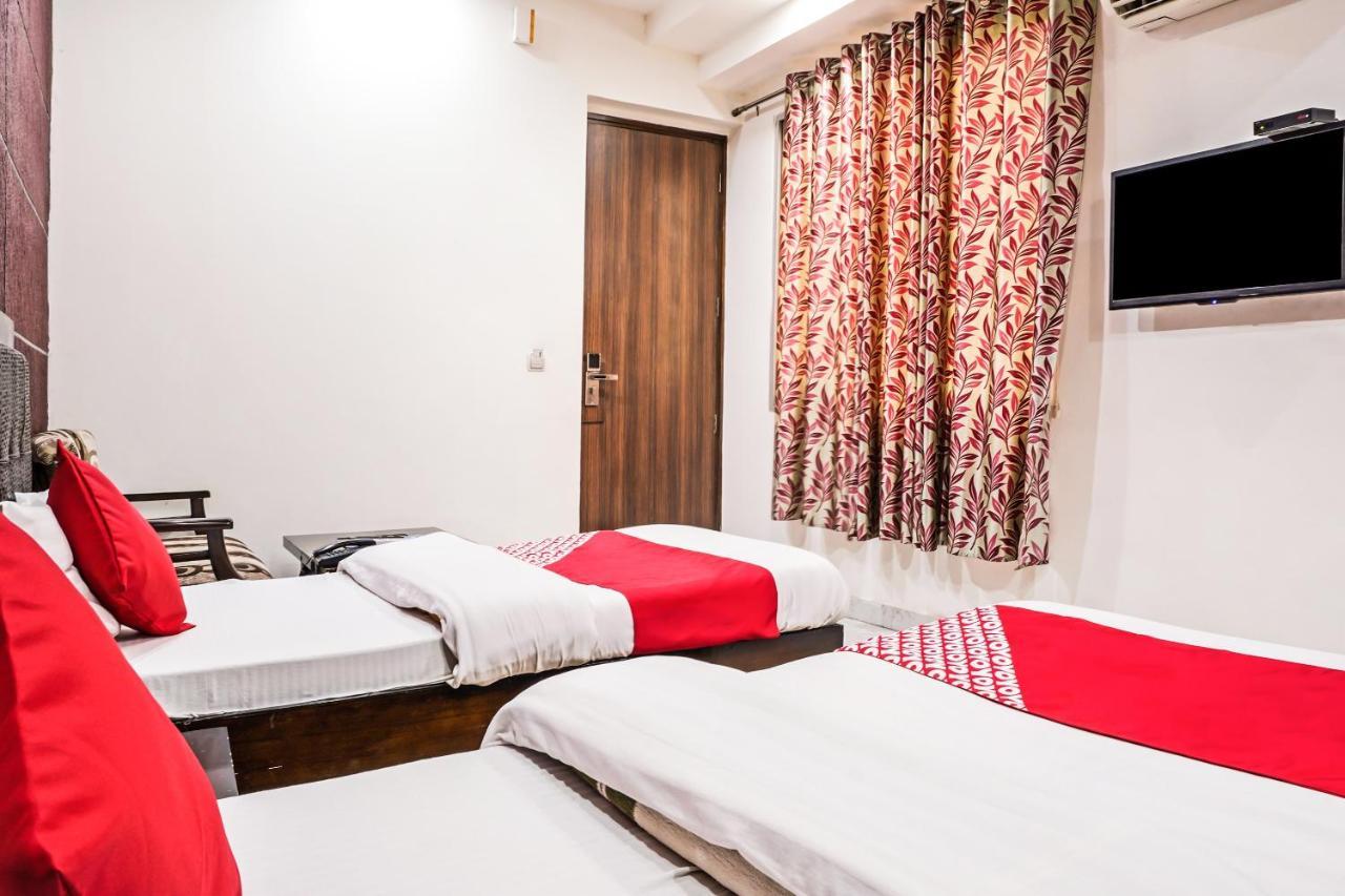 Oyo 18895 Hotel Kartikay Grand Hisar Экстерьер фото