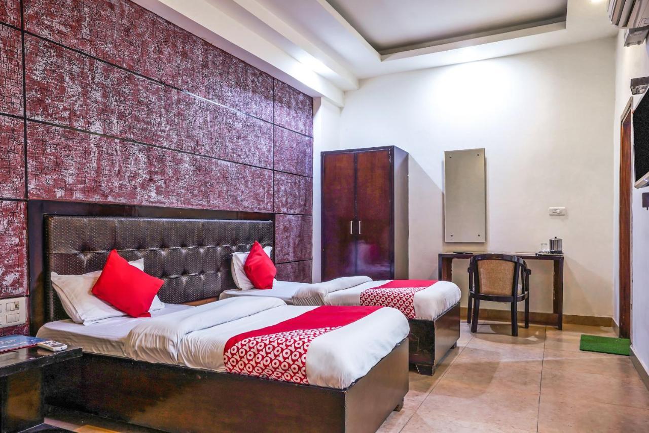 Oyo 18895 Hotel Kartikay Grand Hisar Экстерьер фото