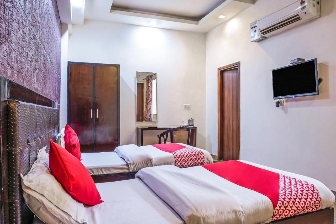 Oyo 18895 Hotel Kartikay Grand Hisar Экстерьер фото